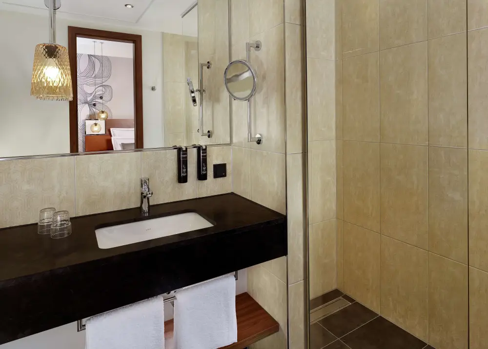 Reichshof Hotel Hamburg***+ | Stedentrip Hamburg - Trein en Hotel