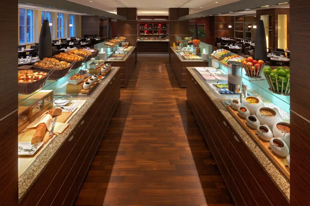 Hilton Cologne**** | City break Cologne - Train and Hotel