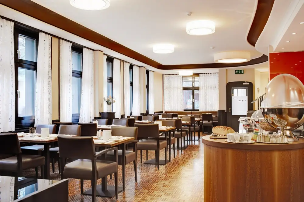 Hotel Central**** | City break Innsbruck - Train and Hotel