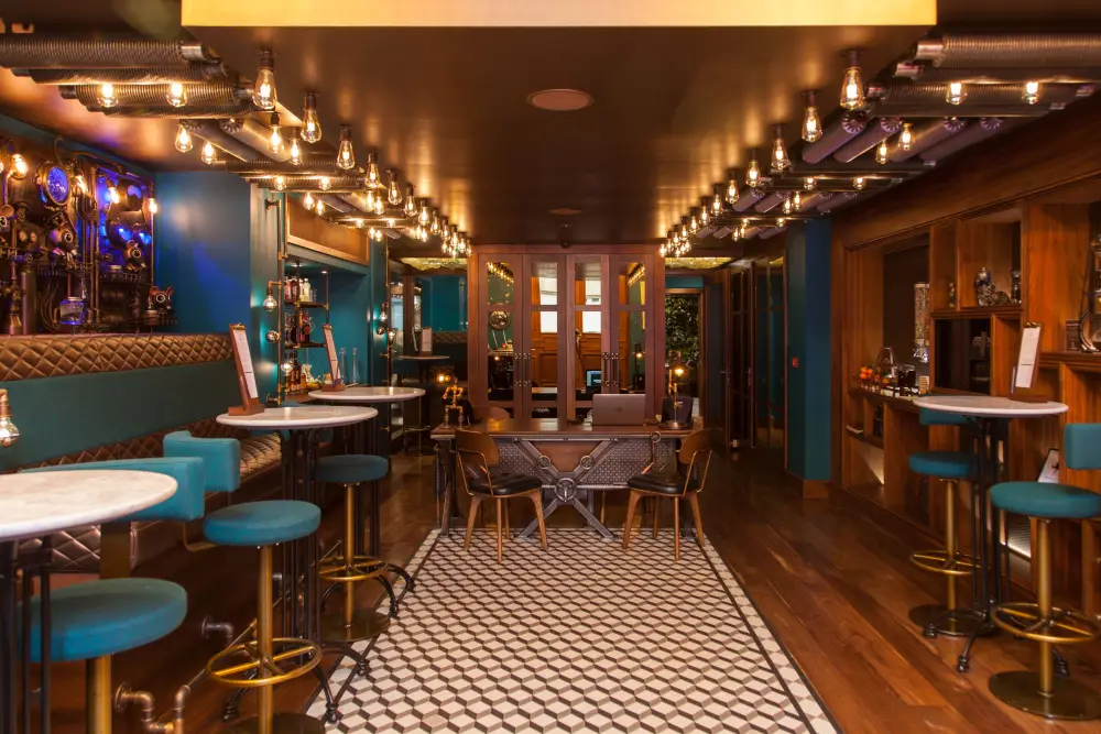 Megaro Hotel***** | Cafe | Stedentrip Londen - Trein en Hotel