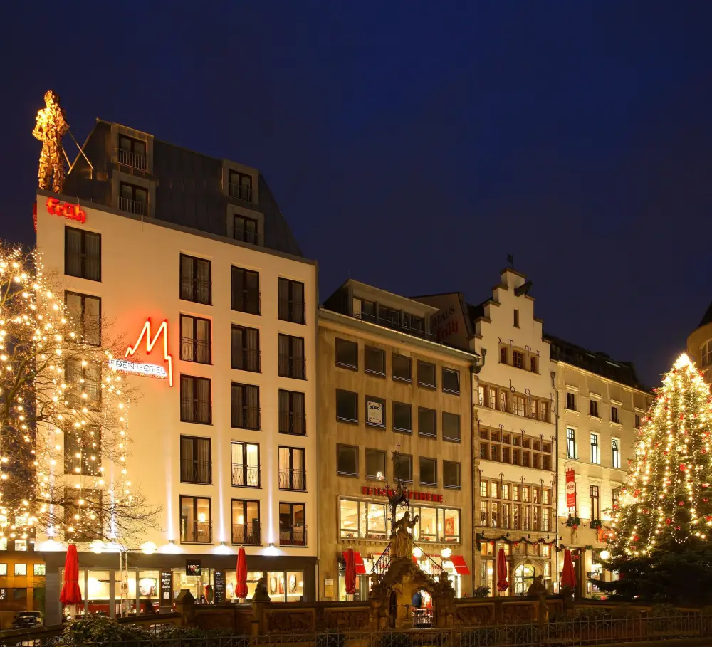 Megaro Hotel***** | Front | Stedentrip Londen - Trein en Hotel