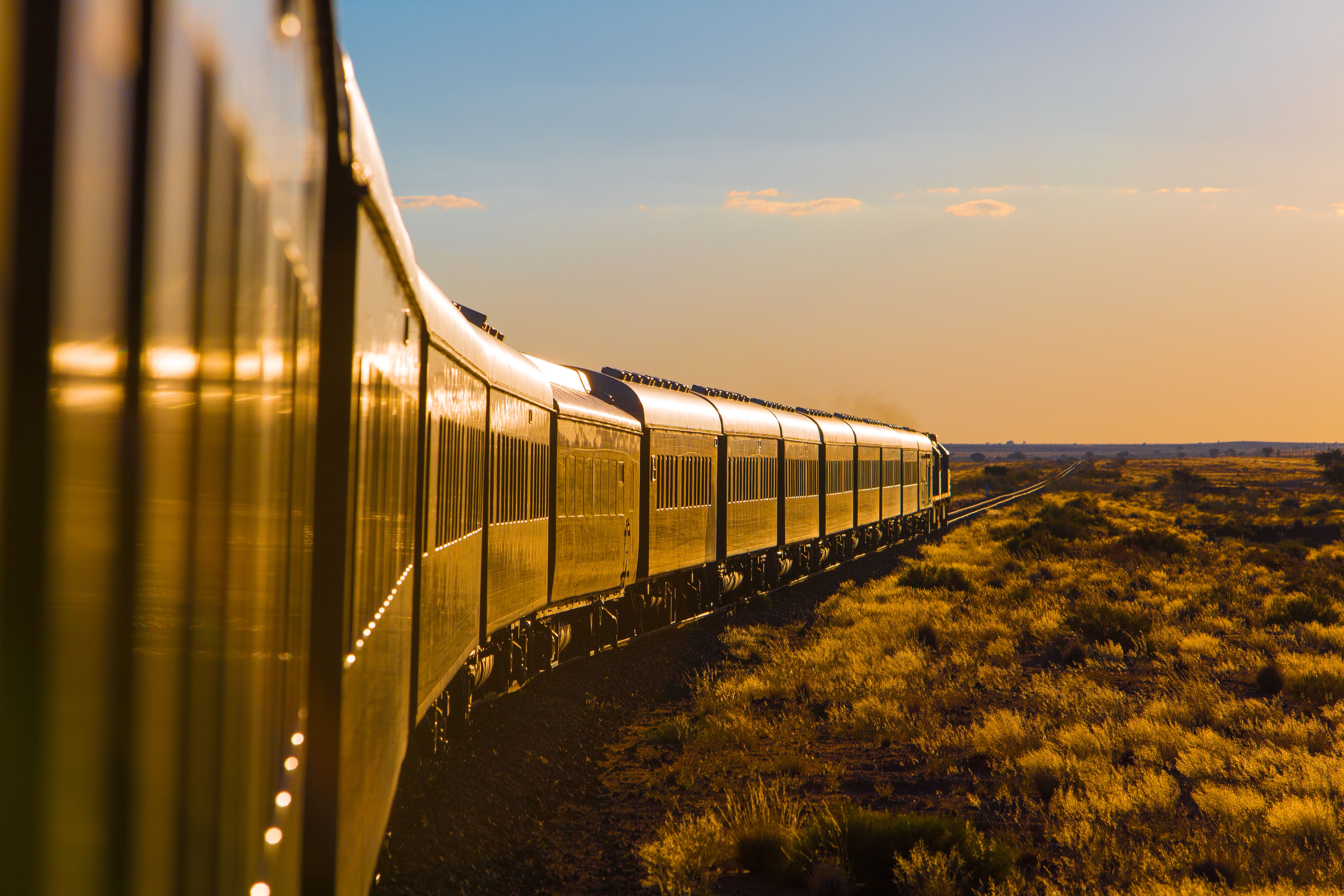 Rovos Rail: Nambia Safari - Train in sun View