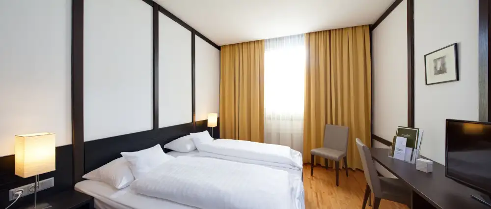 Hotel Central**** | City break Innsbruck - Train and Hotel