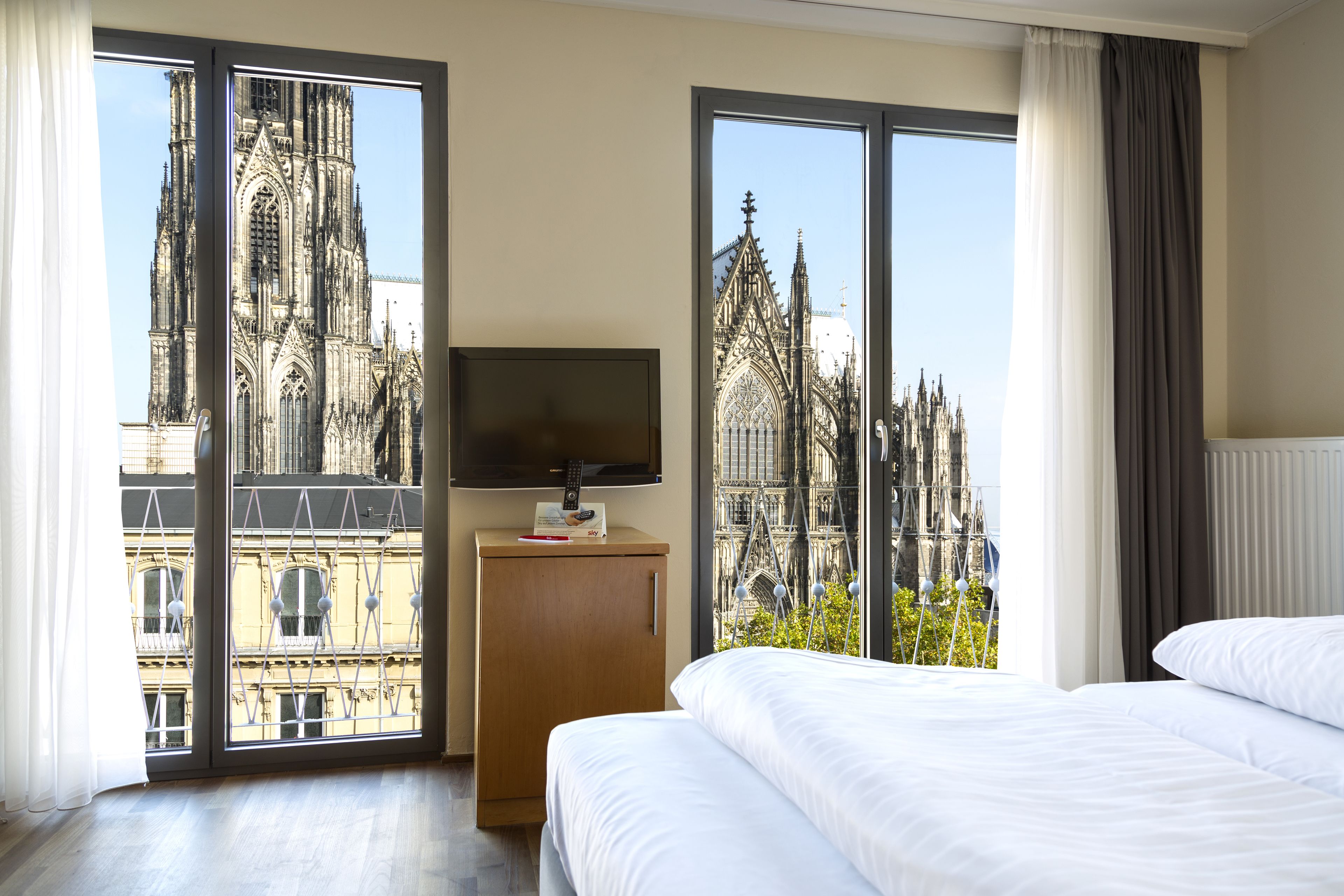 Eden Hotel Früh am Dom***+ | City break Cologne - Train and Hotel
