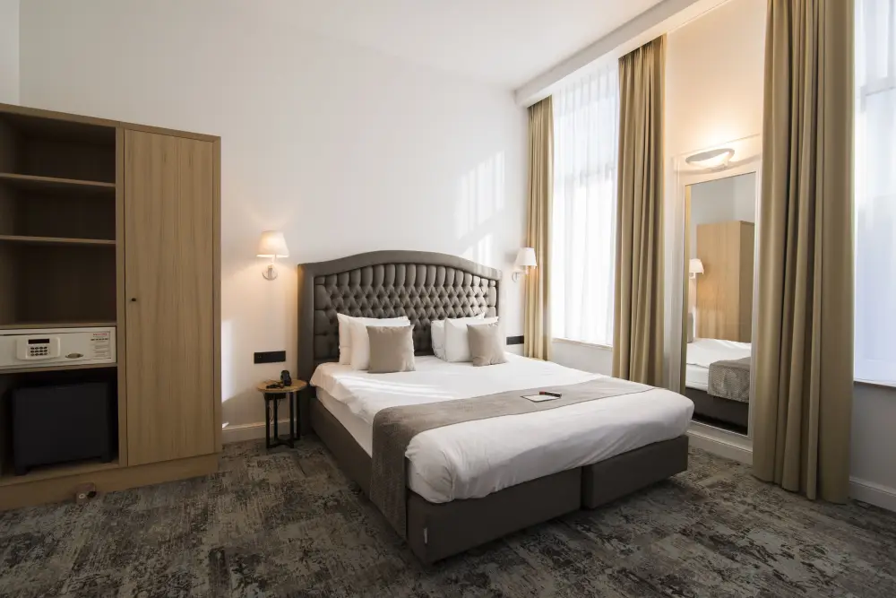 Hotel Academie**** | City break Bruges - Train and Hotel