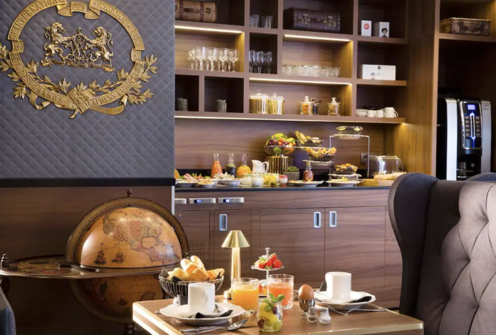 Hotel Whistler | Stedentrip Parijs - Trein en Hotel