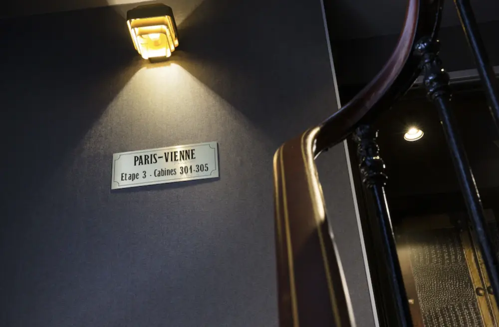 Hotel Whistler | Stedentrip Parijs - Trein en Hotel