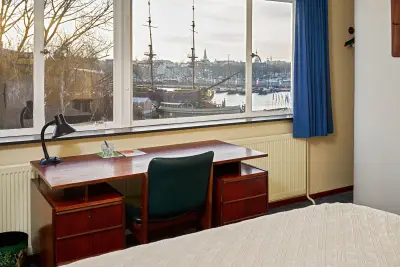 Pension Homeland*** | View | City break Amsterdam - Train and Hotel