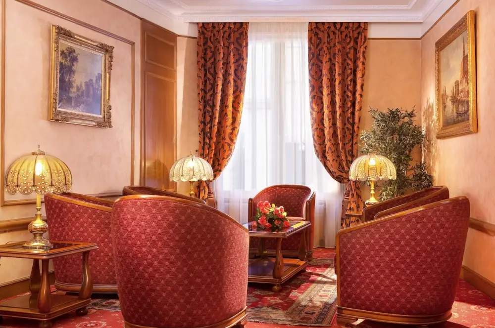 Hotel Paix Republique | Stedentrip Parijs - Trein en Hotel Frankrijk