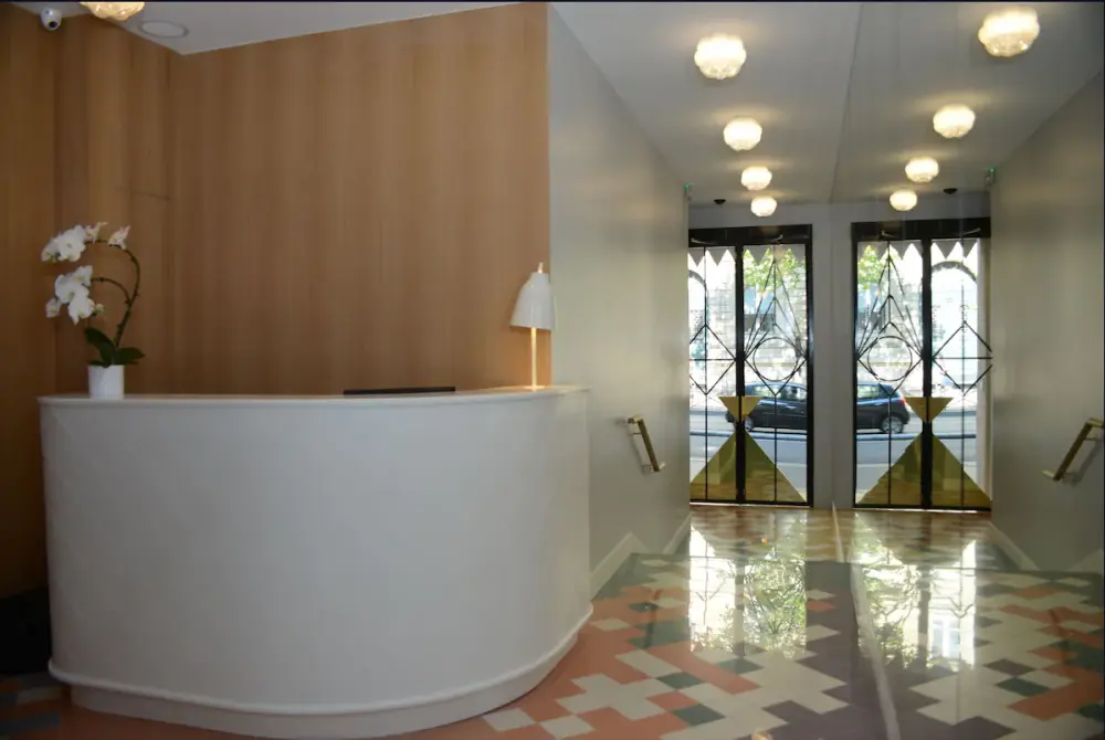 Hotel Le Lapin Blanc | Stedentrip Parijs - Trein en Hotel Frankrijk