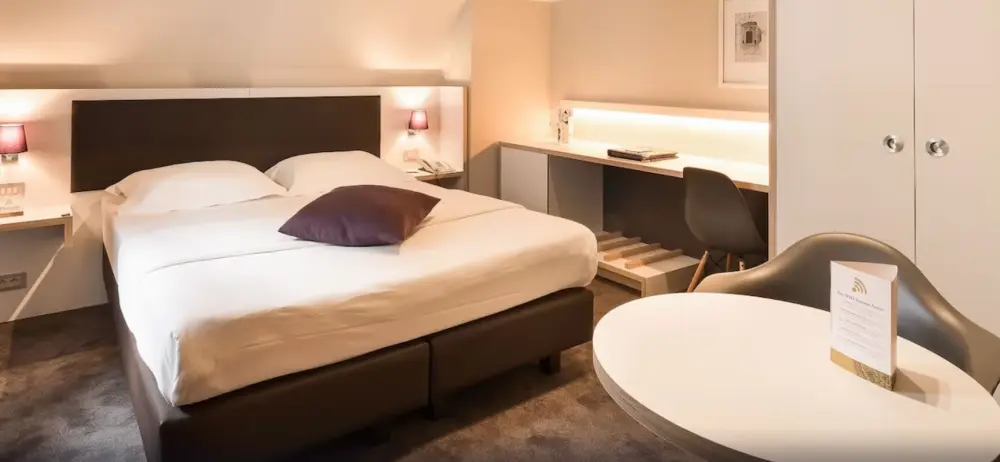 Hotel Navarra | Stedentrip Brugge - Trein en Hotel Belgie