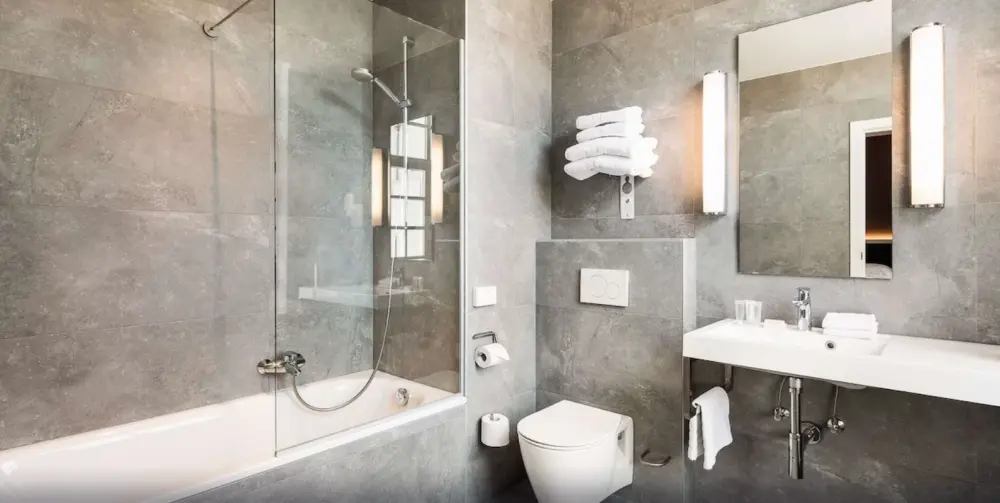 Hotel Navarra | Stedentrip Brugge - Trein en Hotel Belgie