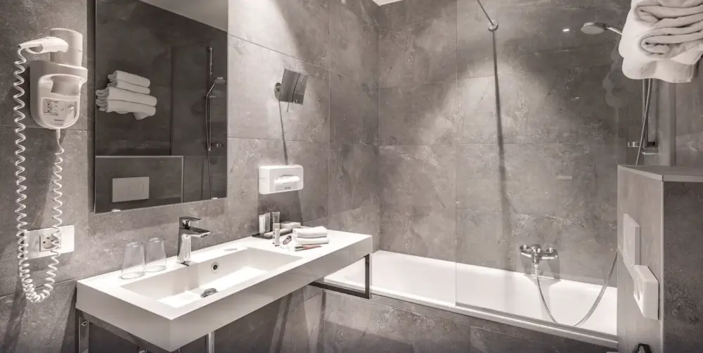 Hotel Navarra | Stedentrip Brugge - Trein en Hotel Belgie