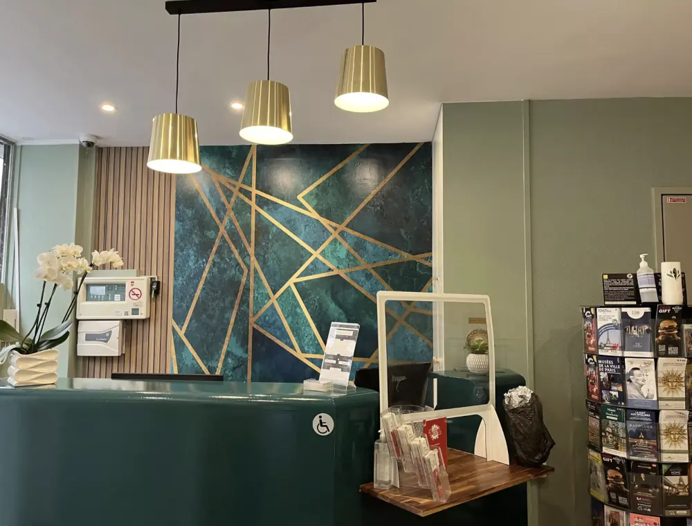 Hotel de Belfort Receptie | Stedentrip Parijs - Trein en Hotel 