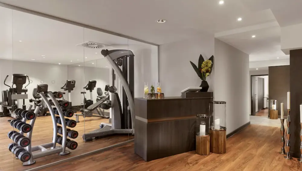 Reichshof Hotel Hamburg | Stedentrip Hamburg - Trein en Hotel Duitsland 