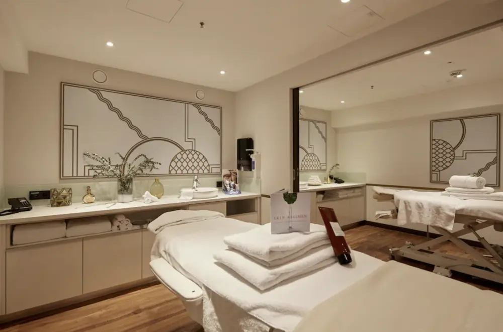 Reichshof Hotel Hamburg | Stedentrip Hamburg - Trein en Hotel Duitsland 