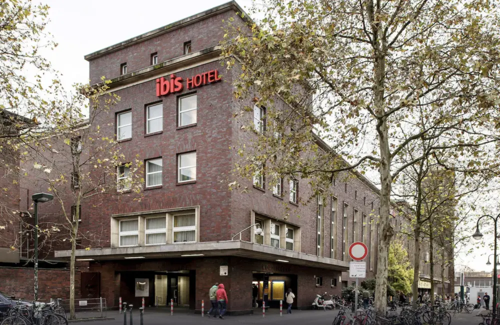 Ibis Dusseldorf Hauptbahnhof | Stedentrip Düsseldorf - Trein en Hotel Duitsland