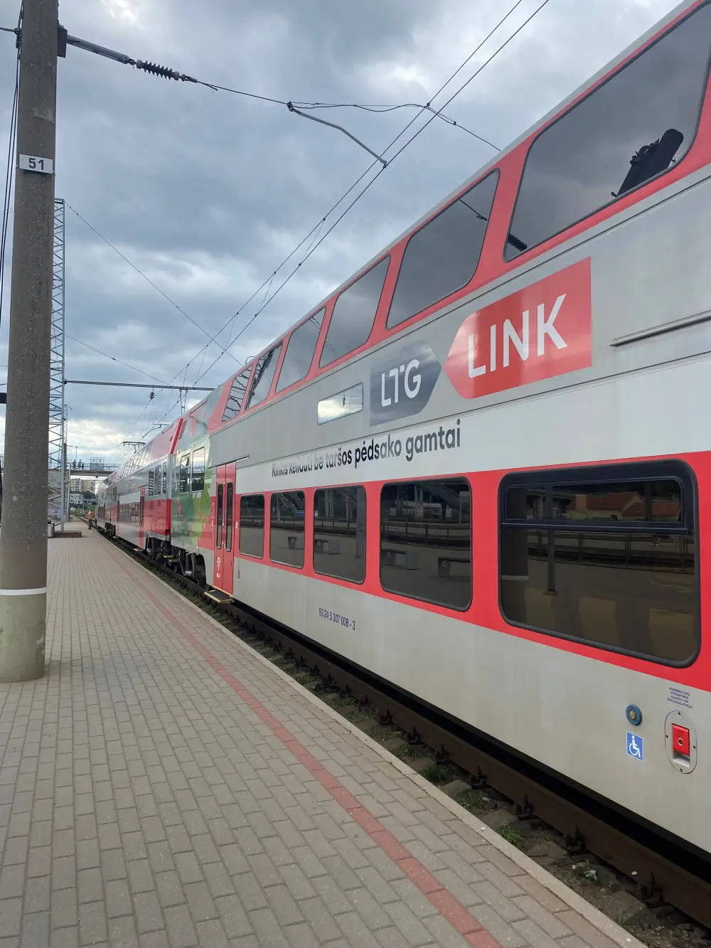 Moderne Dubbeldeks trein Litouwen