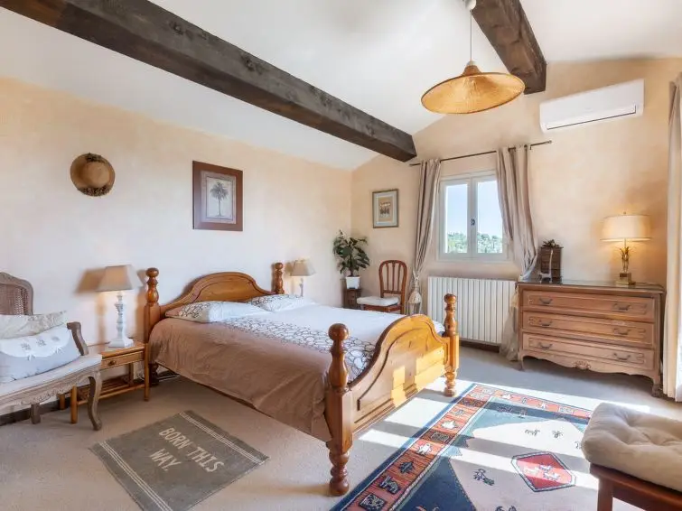 VAKANTIEHUIS GRASSE ZWEMBAD (10P) | Treinvakantie Frankrijk met huurauto 