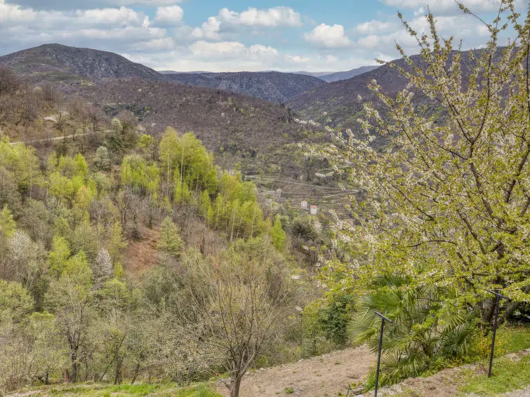 Rustig huisje in boomgaard (4p) | Trein, huisje & huurauto Ardèche, Frankrijk