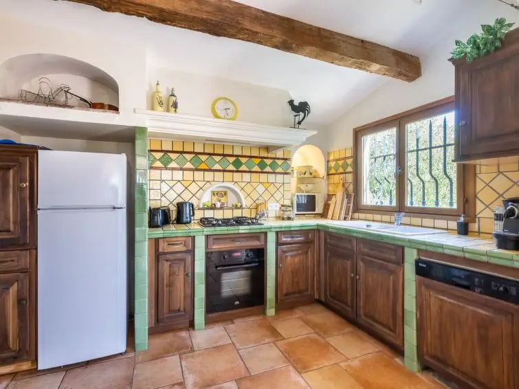 VAKANTIEHUIS GRASSE ZWEMBAD (10P) | Treinvakantie Frankrijk met huurauto 