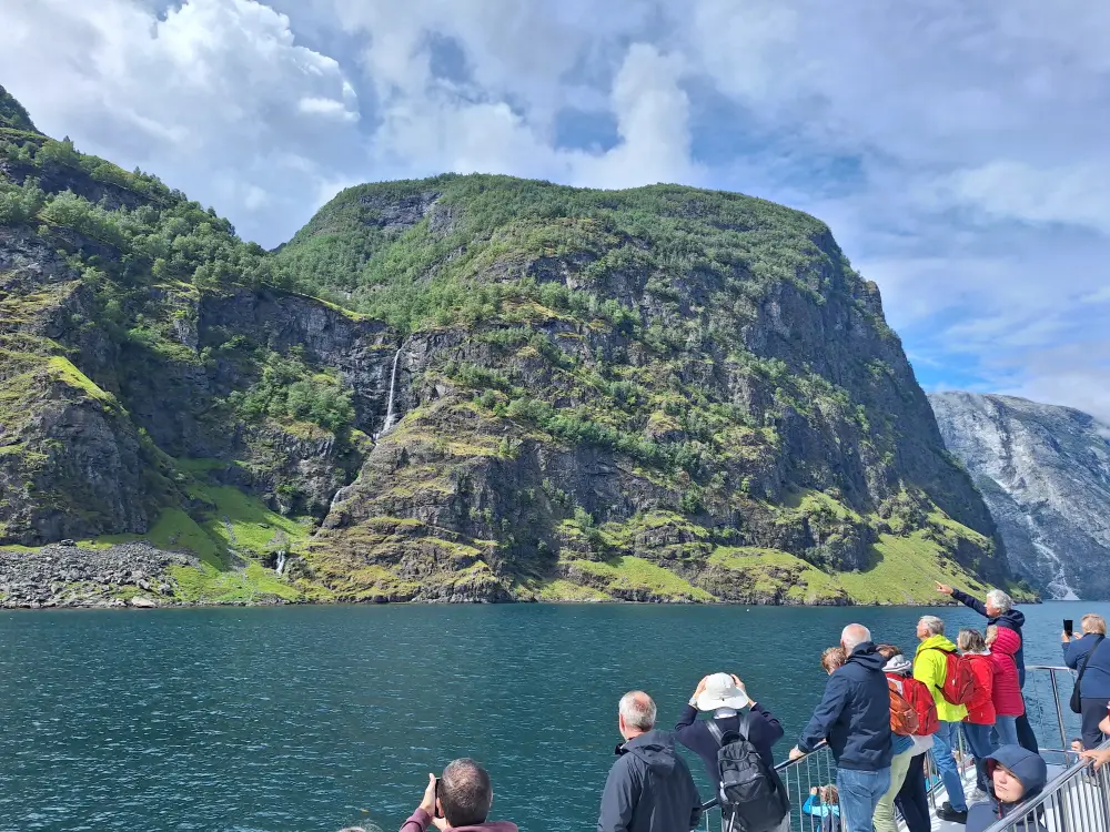 Flam Railway cruise passengers