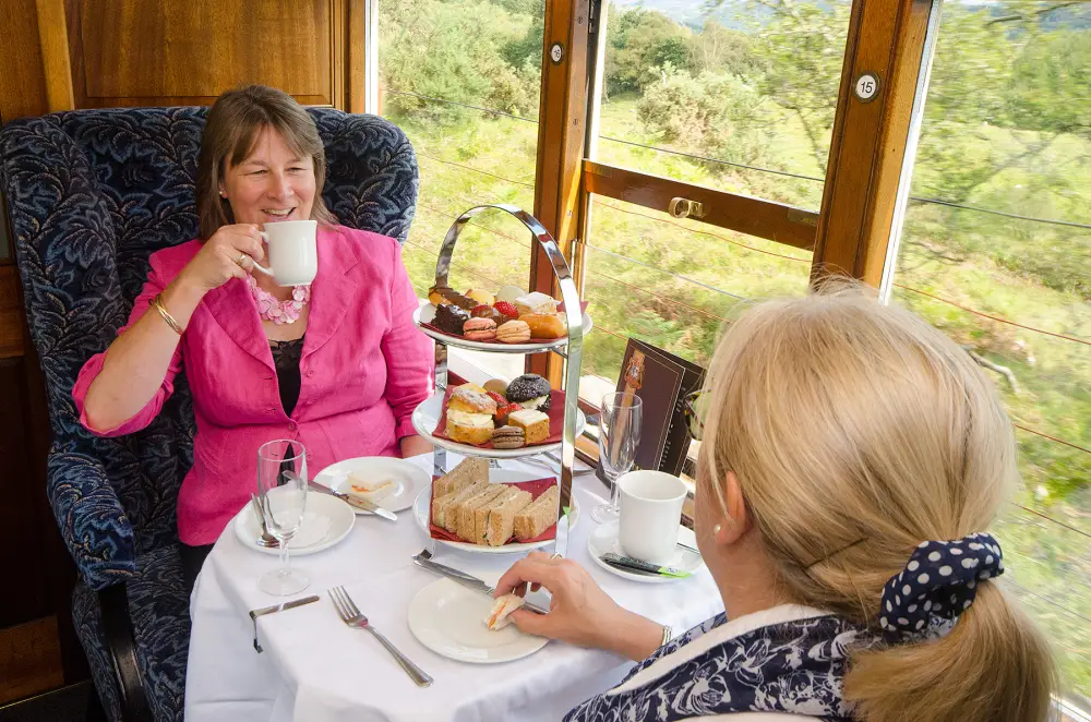 ffestiniog spoorlijn - brunch trein