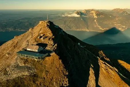 Niesen Kulm foto van boven 2