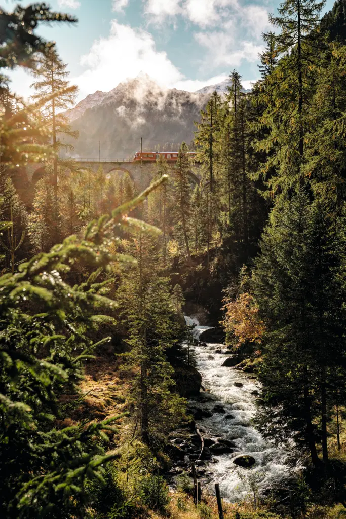 Trein-Wandelreis Rhatische Bahn - Treinrondreis Zwitserland 