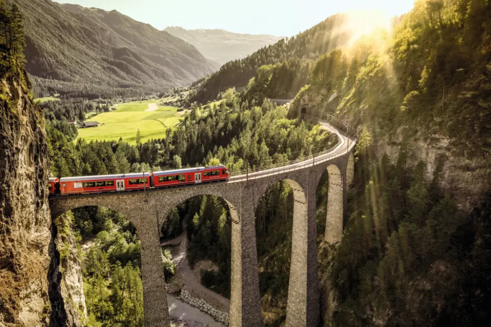 Glacier Express | Excellence Class | Luxe Treinreis Zwitserland | Filisur-Landwasser-Viaduct