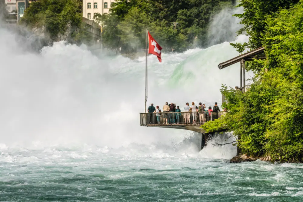 Grand Train Tour | Rondreis Zwitserland per Trein | Laufen-Rhine-Falls