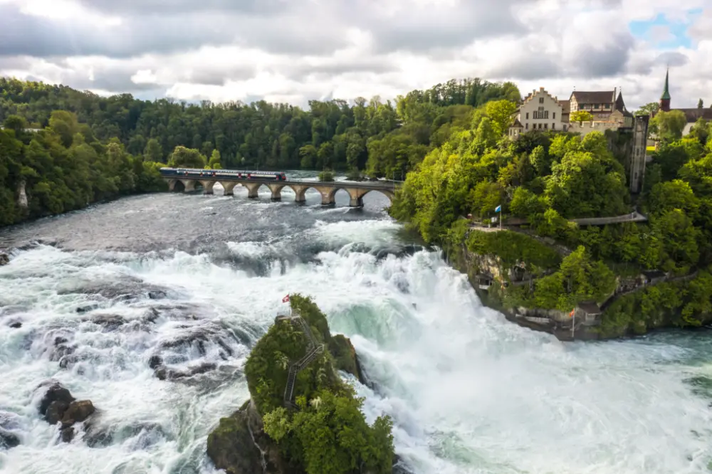 Grand Train Tour | Rondreis Zwitserland per Trein | Rhine-Falls-S-Bahn