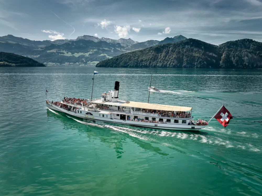 Glacier Express | Excellence Class | Luxe Treinreis Zwitserland | Lake-Lucerne-steamship-Gallia
