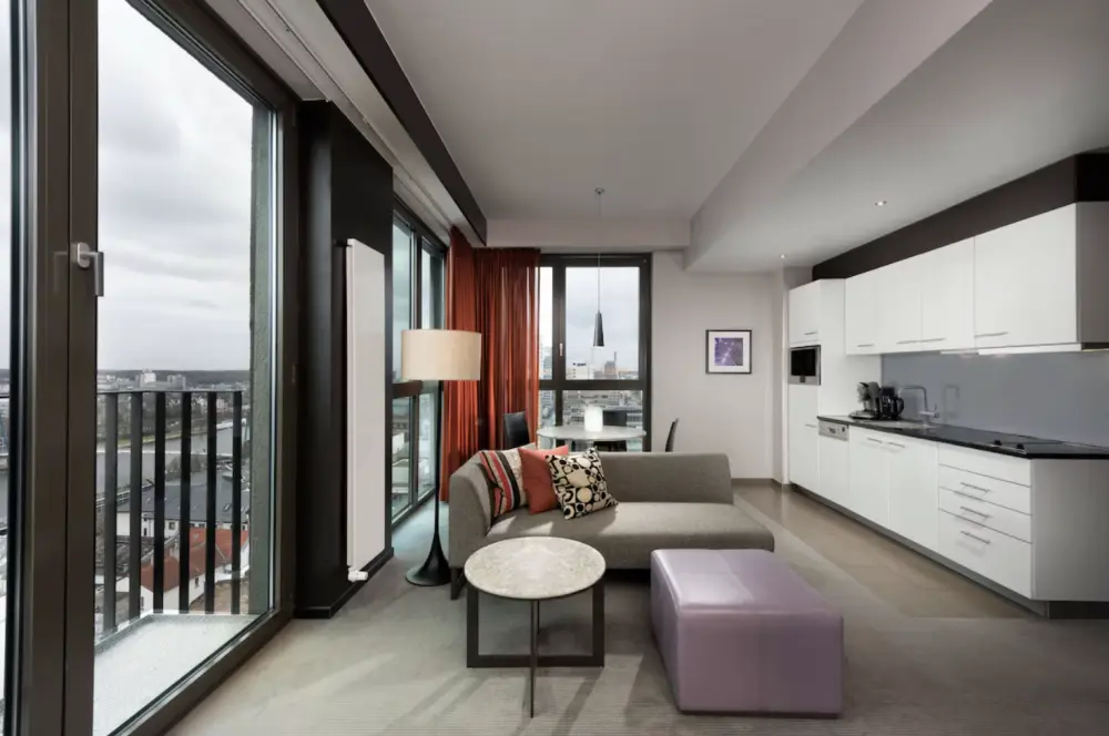 Adina Apartment Neue Oper Frankfurt - Stedentrip Duitsland - Trein en Hotel 