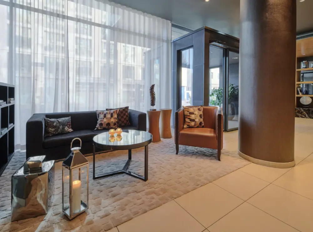 Adina Apartment Neue Oper Frankfurt - Stedentrip Duitsland - Trein en Hotel 