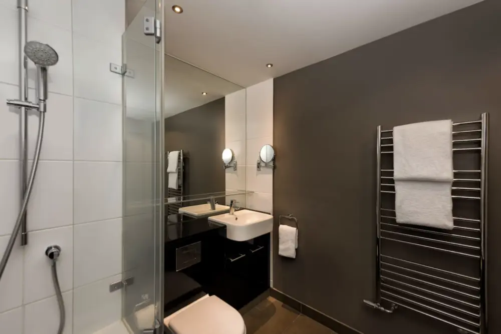 Adina Apartment Neue Oper Frankfurt - Stedentrip Duitsland - Trein en Hotel 