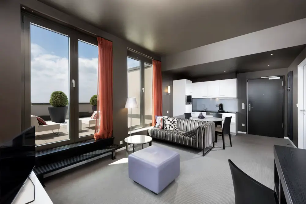 Adina Apartment Neue Oper Frankfurt - Stedentrip Duitsland - Trein en Hotel 