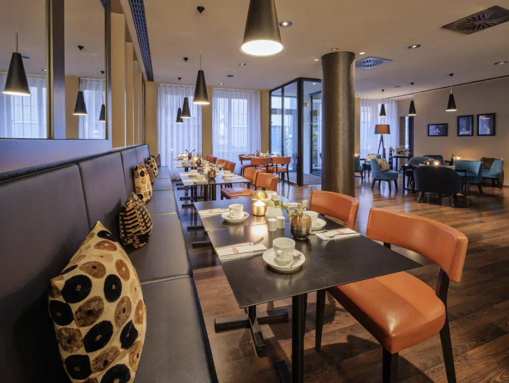 Adina Apartment Neue Oper Frankfurt - Stedentrip Duitsland - Trein en Hotel 