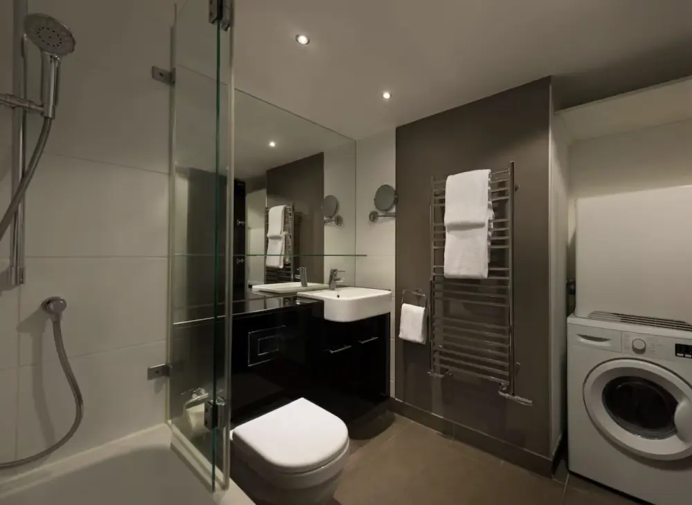 Adina Apartment Neue Oper Frankfurt - Stedentrip Duitsland - Trein en Hotel 