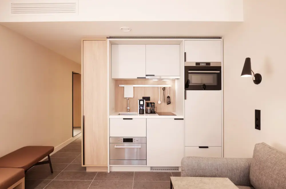 Adina Apartment Hotel Dusseldorf | Stedentrip Düsseldorf - Trein en Hotel Duitsland