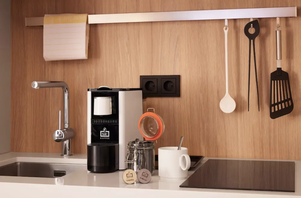 Adina Apartment Hotel Dusseldorf | Stedentrip Düsseldorf - Trein en Hotel Duitsland