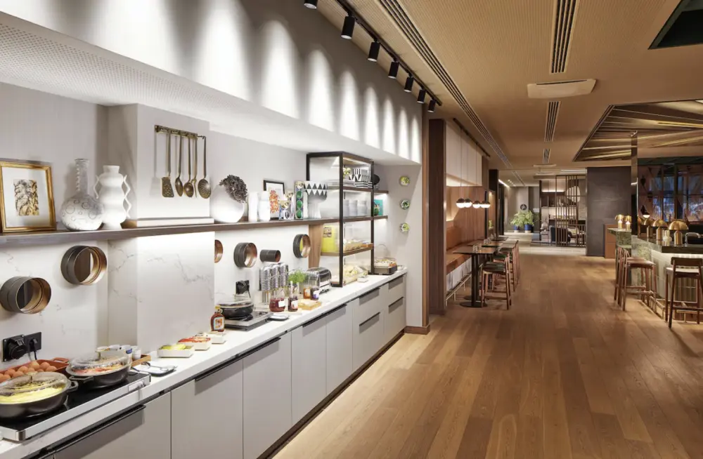 Adina Apartment Hotel Dusseldorf | Stedentrip Düsseldorf - Trein en Hotel Duitsland