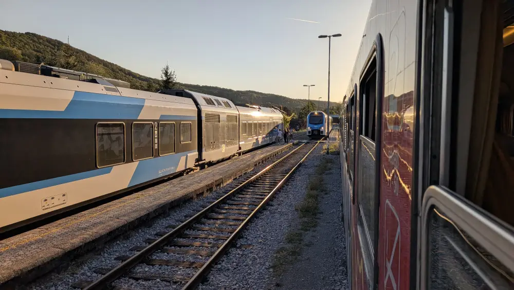 Slovenië moderne trein