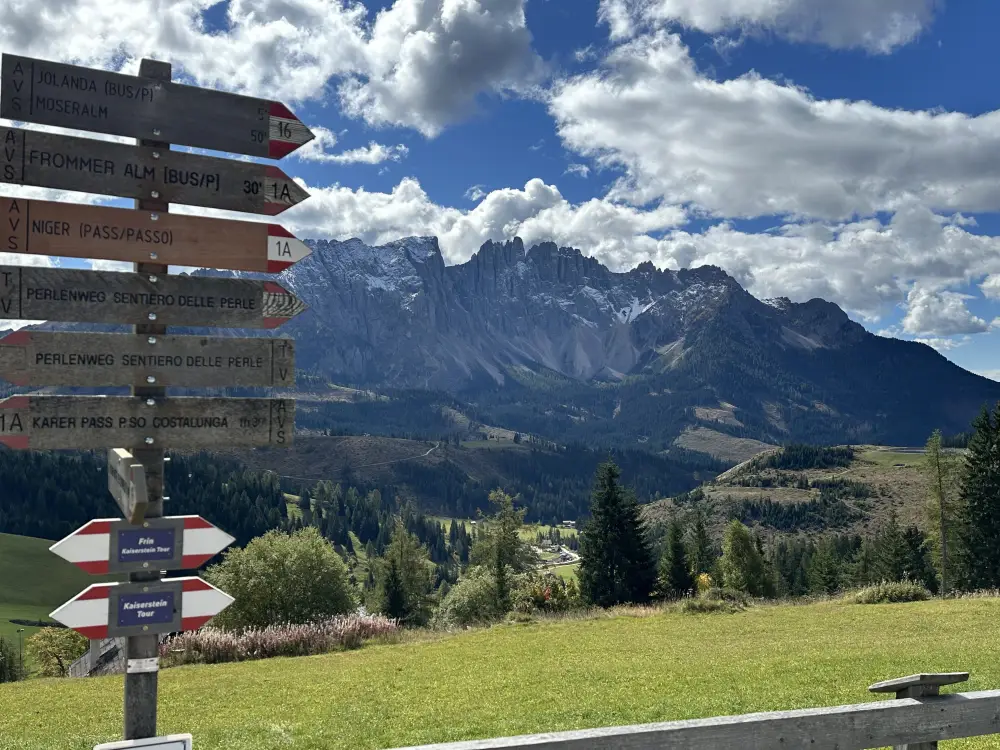 Welschnofen routebordjes berg