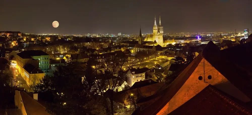 Groepsreis Servie, Montenegro en kroatie - Zagreb nacht