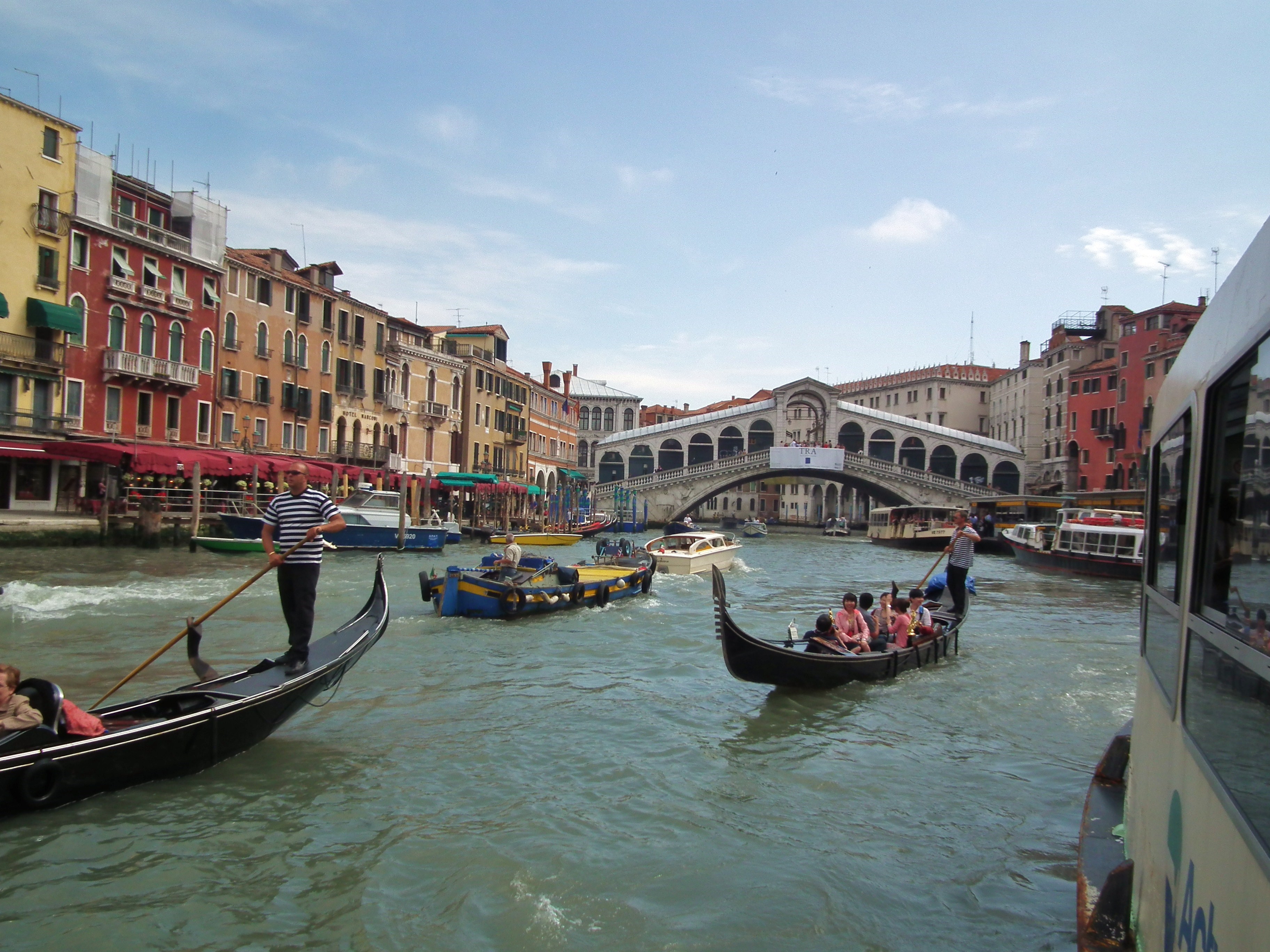 places to visit near venice italy by train